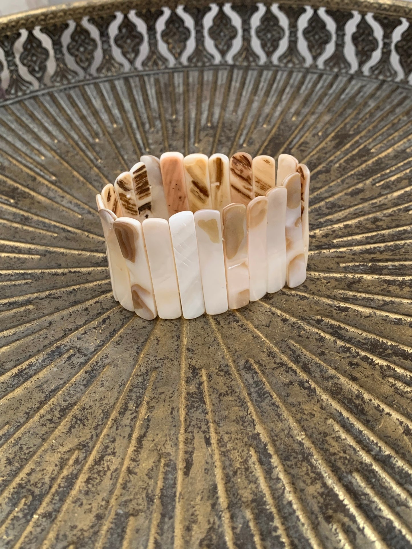 Vintage Shell Stretch Cuff Bracelet